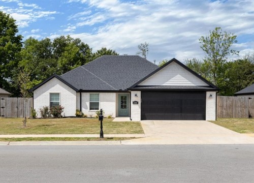 1704 S 11th Place, Rogers AR
