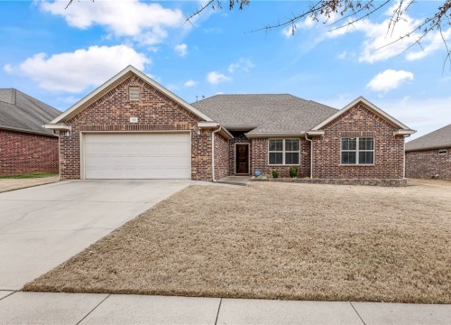 625 N Sundance Drive, Fayetteville AR