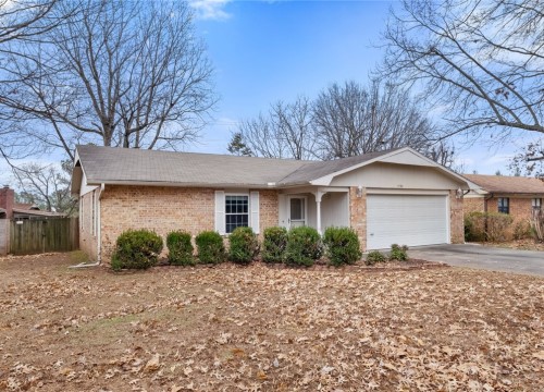 1790 N Sioux Court, Fayetteville AR