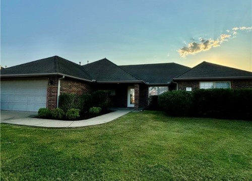 2327 Stonecrest, Fayetteville AR