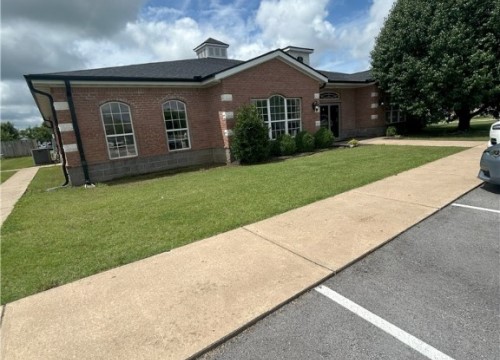100 SE Executive Drive 3, Bentonville AR