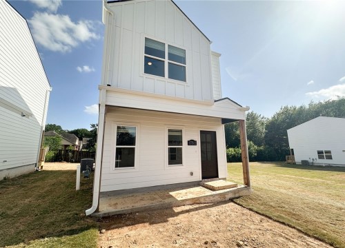 1326 S Van Buren Avenue, Fayetteville AR