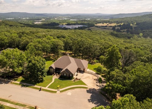 492 E Fairway Lane, Fayetteville AR