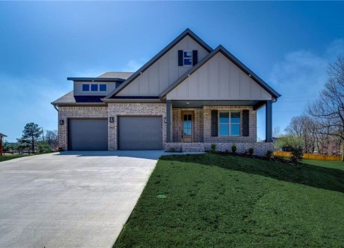 3421 E Galaxy Circle, Fayetteville AR