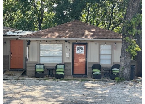 151 W Van Buren, Eureka Springs AR