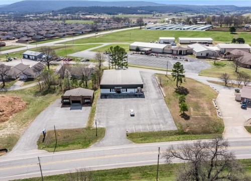 921 E Douglas Street, Prairie Grove AR
