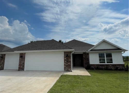 201 Pennington Avenue, Prairie Grove AR