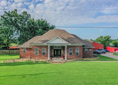 1705 Billie Acres Place, Lowell AR