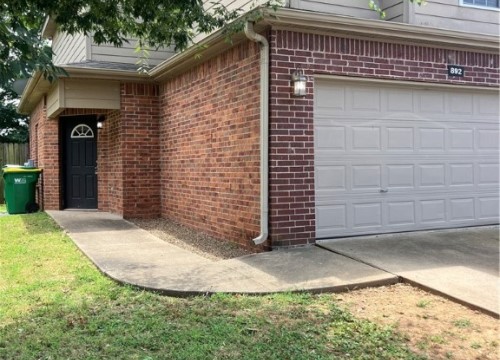 892 Oakwood Court, Centerton AR