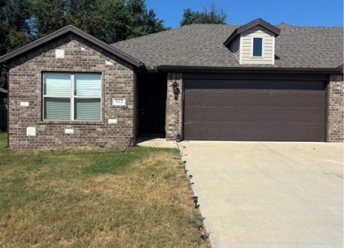 513 Vee Street, Centerton AR