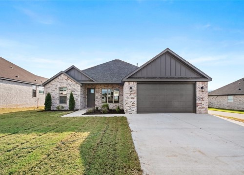 113 S Eagle Mountain Street, Prairie Grove AR