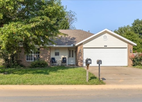 211 Sun Meadow Drive, Centerton AR