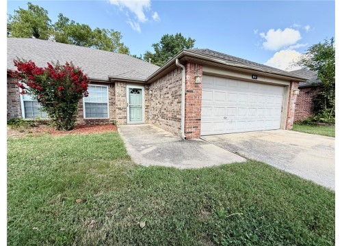 812 Oakwood Court, Centerton AR