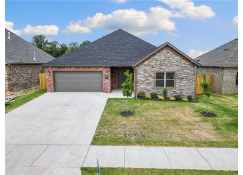 7302 SW Walnut Grove, Bentonville AR