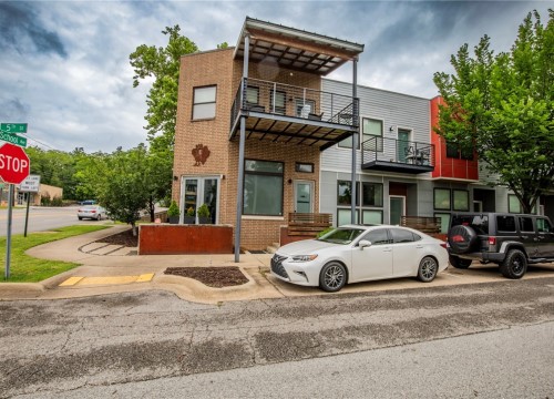 390 W 5th Street 2, Fayetteville AR