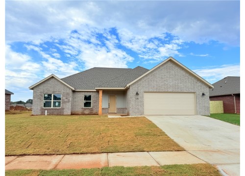 135 N Banner Avenue, Farmington AR