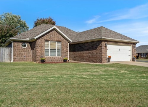 1300 Pinot Avenue, Centerton AR