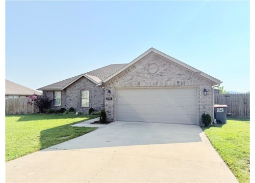 1140 Willow Oak Street, Elkins AR