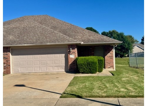 1605 N Evening Shade Drive, Fayetteville AR