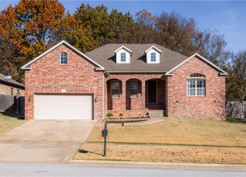 3266 W Ika Lane, Fayetteville AR
