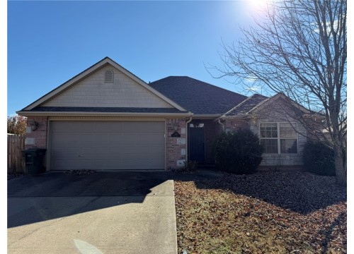 3801 W Brightwater Place, Fayetteville AR
