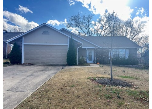 1381 E Amber Drive, Fayetteville AR