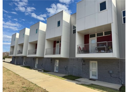 1636 S Razorback Road, Fayetteville AR