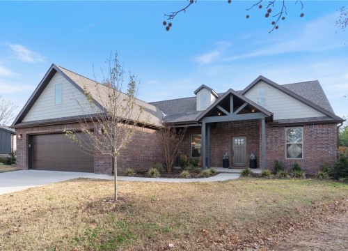 1150 S Liberty Drive, Fayetteville AR