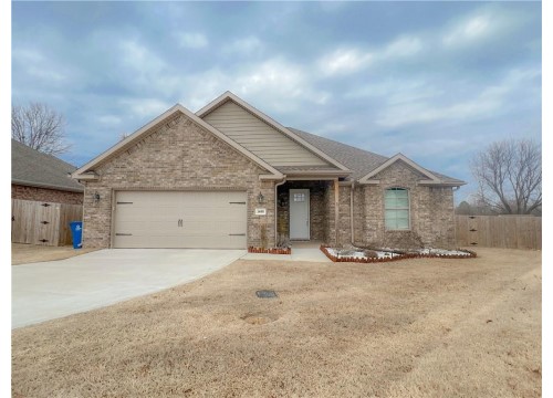 1825 Woodhause Circle, Pea Ridge AR