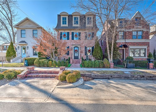 242 SW D Street, Bentonville AR