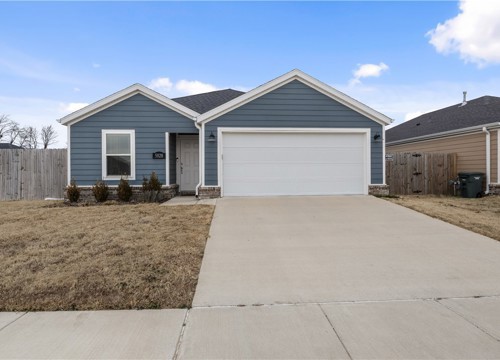 5820 W Holdcroft Drive, Fayetteville AR