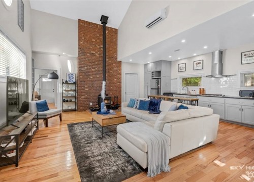 1049 S Washington Avenue, Fayetteville AR