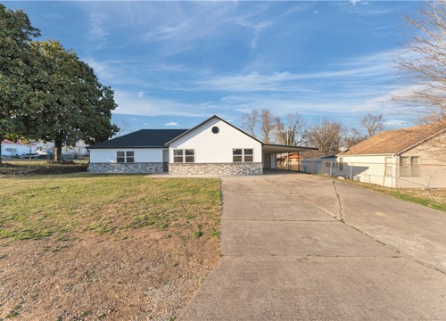 402 Phillips Avenue, Huntsville AR
