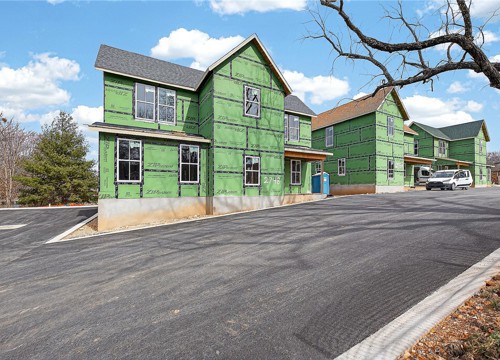 2748 E Black Walnut Circle, Fayetteville AR