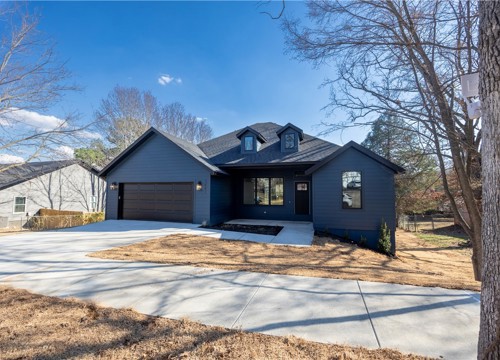 2801 W Rutledge Lane, Fayetteville AR