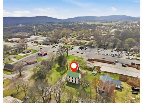 9 Locust Avenue, Farmington AR