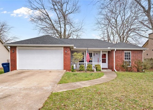 307 Glenwood Place, Siloam Springs AR