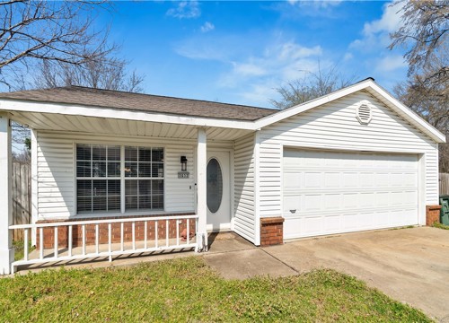 3032 W Essex Drive, Fayetteville AR