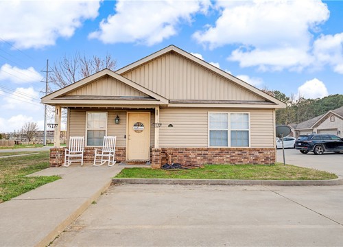 3300 SW Victoria Place 1-2, Bentonville AR