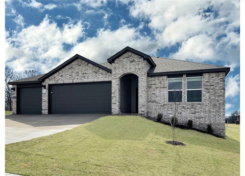 411 Maya Street, Prairie Grove AR