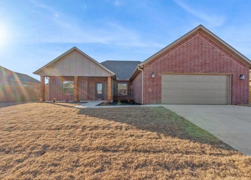 147 N Banner Avenue, Farmington AR