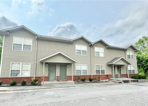 1446 Netherland, Fayetteville AR