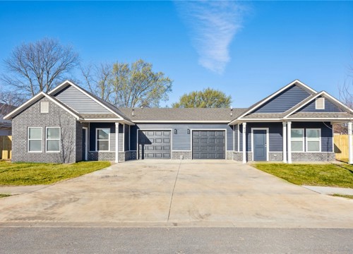901 Valley Oaks Lane, Centerton AR