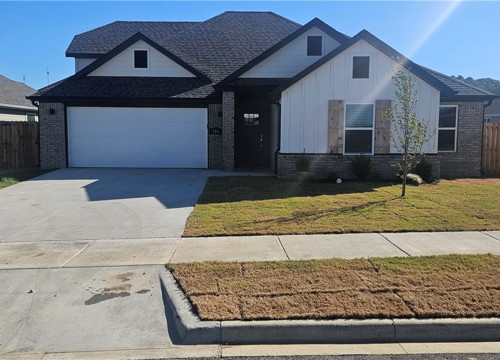 516 Benchmark Lane, Fayetteville AR