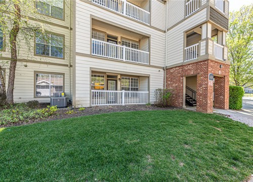 4261 NE Meadow Creek Circle 105, Fayetteville AR