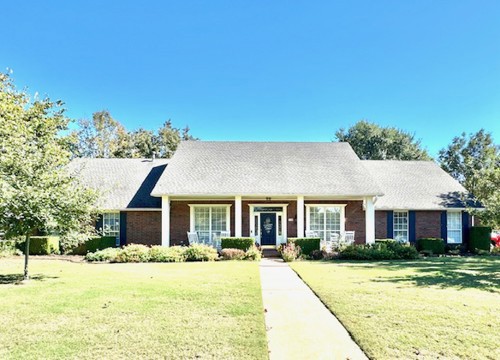 1738 N Barrington Drive, Fayetteville AR