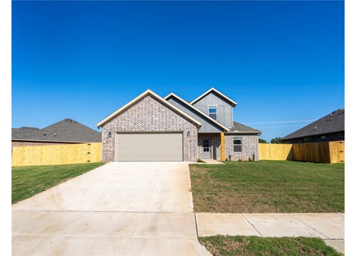 64 W Gilpin Street, Farmington AR