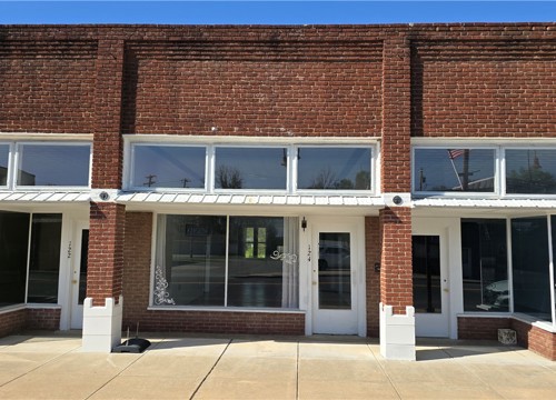 124 E Main, Gentry AR