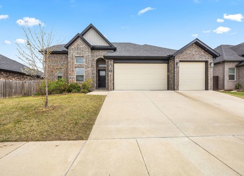 562 N Drewrys Bluff Drive, Fayetteville AR