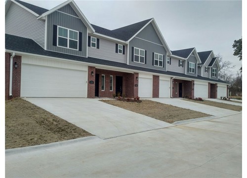 2725 W Kilimanjaro Way, Rogers AR